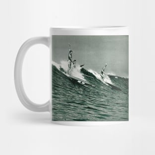 Feel the waves and that retro surf style with Vintage Surf Mug